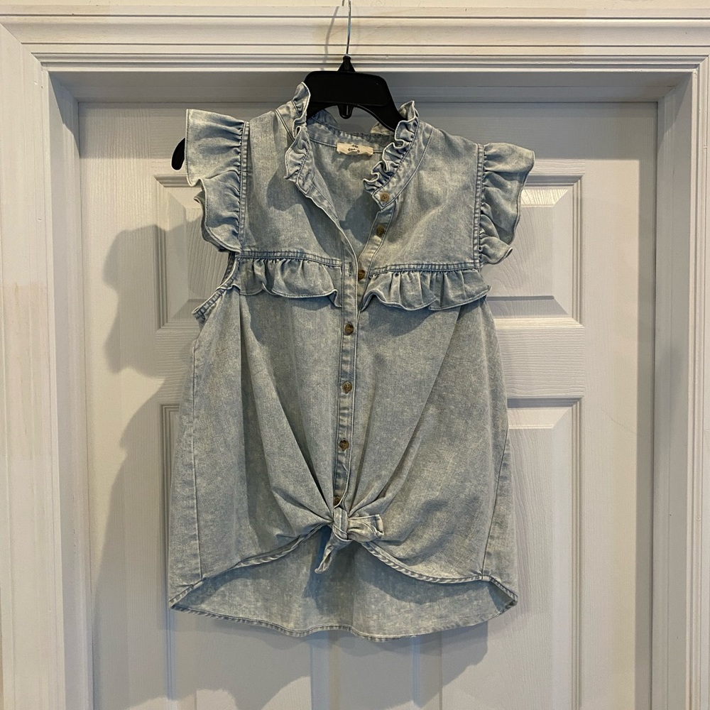 Entro ruffle sleeve blouse